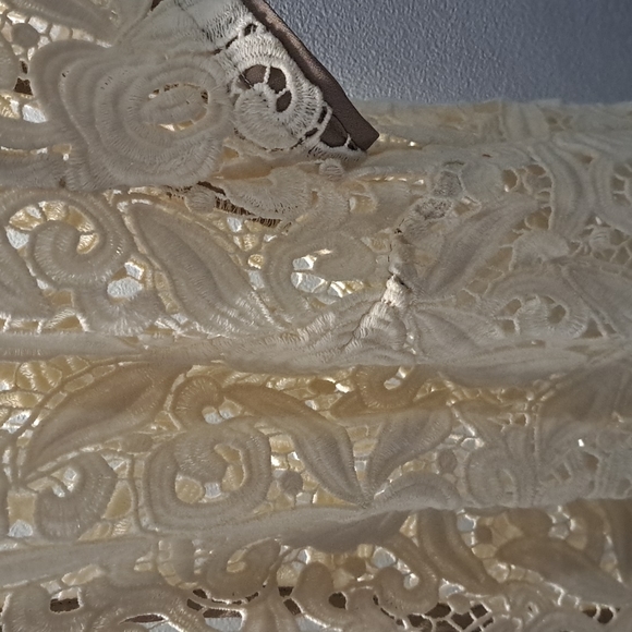 Juicy Couture White Lace Over Shirt - Picture 4 of 6